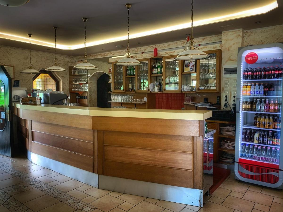 Hotel Zeta Lenti Eksteriør bilde